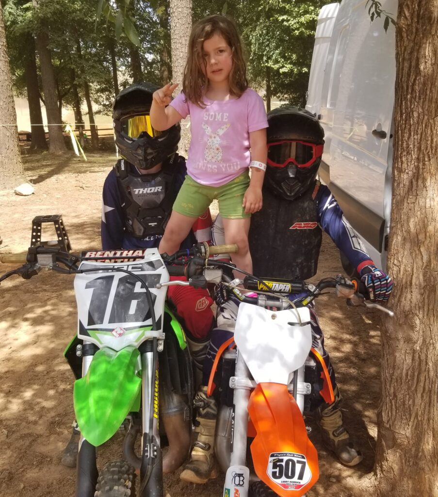 3 Fedelini Kids on their mx bikes